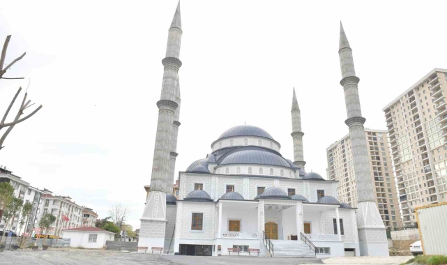 Yıllardır atıl bırakılan Yeşilkent Camii, Kadir Gecesi'nde ibadete açılıyor