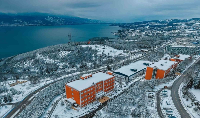 YÖKAK'tan SUBÜ'ye tam akreditasyon