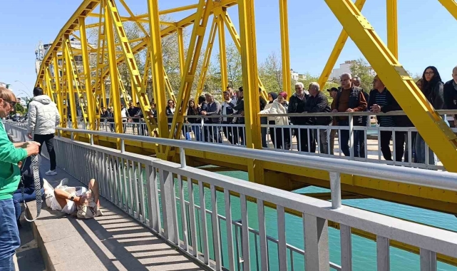 Yolcu minibüsü, otomobile çarptı 2'si Alman uyruklu turist 3 yolcu yaralandı