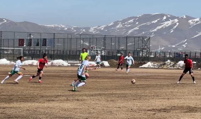 Yüksekova Spor, Giresun Sanayispor ile berabere kaldı