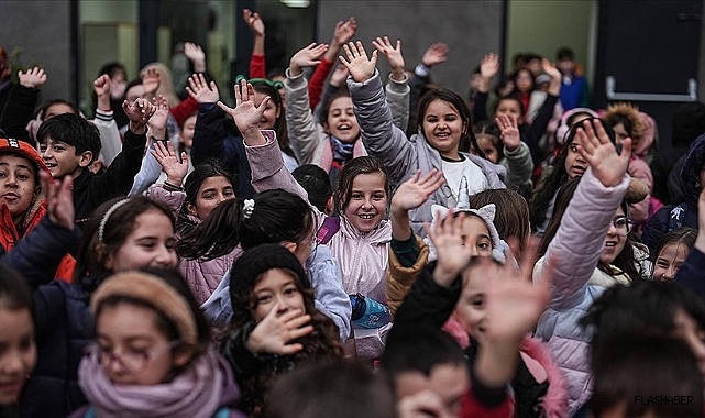 20 milyon öğrenci yarın ders başı yapacak