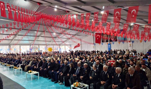 AK Parti Eskişehir'de bayramlaşma programı düzenledi