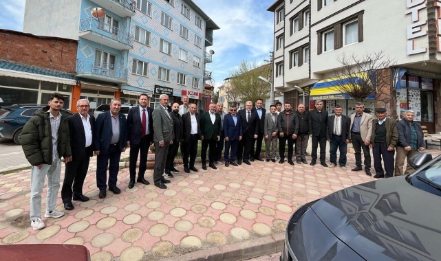 AK Parti teşkilatı bayramlaşma programında vatandaşlarla bir araya geldiler