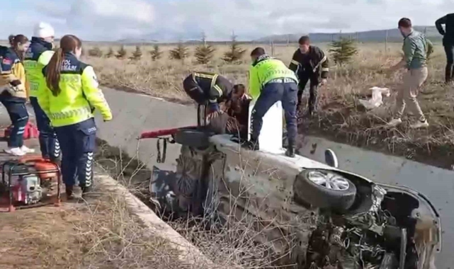 Aksaray'da otomobil sulama kanalına düştü: 4 yaralı