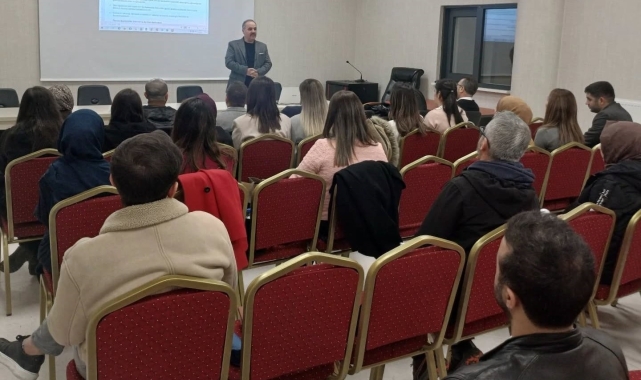 Altıntaş'ta öğretmenlere Erasmus Projesi hazırlama ve uygulama eğitimi