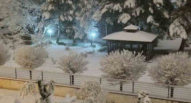 Amasya'da Nisan ayında yağan kar 24 köy yolunu ulaşıma kapadı