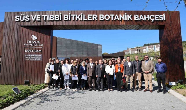 Anadolu'nun ağaçları sergisi açıldı