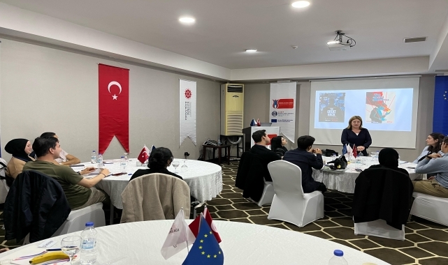 Antalya'da, Gençler Arası Medya ve İletişim Projesi çalıştayı düzenlendi