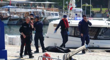 Antalya'da deniz yüzeyinde erkek cesedi bulundu