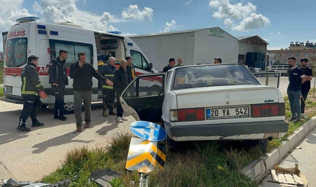 Antalya&#039;da hastaneye giderken kaza yaptılar: 1&#039;i çocuk 5 yaralı