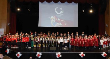 Atatürk Üniversitesi'nde 23 Nisan coşkusu