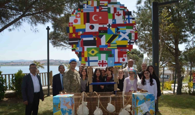 Ayvalık'ta Turizm Haftası turizm öğrencilerinin etkinlikleriyle kutlandı