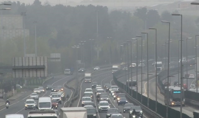 Bahçelievler'de sis etkili oldu