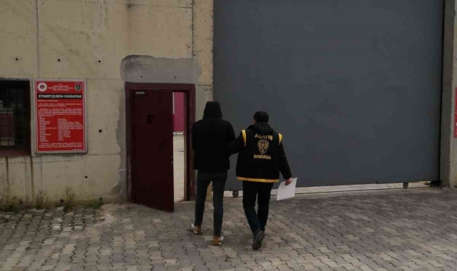 Balıkesir'de hapis cezası bulunan firarilere eş zamanlı operasyon