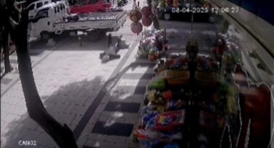 Bandırma'da kaldırım tehlikesi: Her hafta biri düşüyor