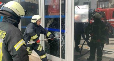 Banka şubesinde yangın paniği