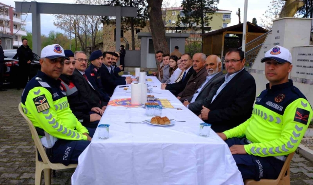Başkan Doğanca bayramı görevi başında geçiren personelleri unutmadı