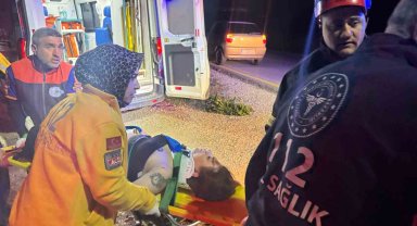 Bilecik'te şarampole devrilen araçta 1'i ağır 2 kişi yaralandı