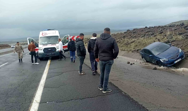 Bingöl-Elazığ karayolunda kaza: 4 yaralı