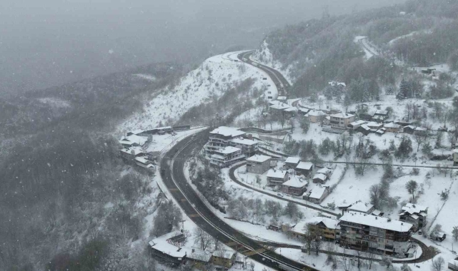 Bolu Dağı beyaz örtüyle kaplandı
