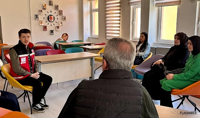 Boyabat'ta velilere yönelik "Aile Söyleşileri" etkinliği 