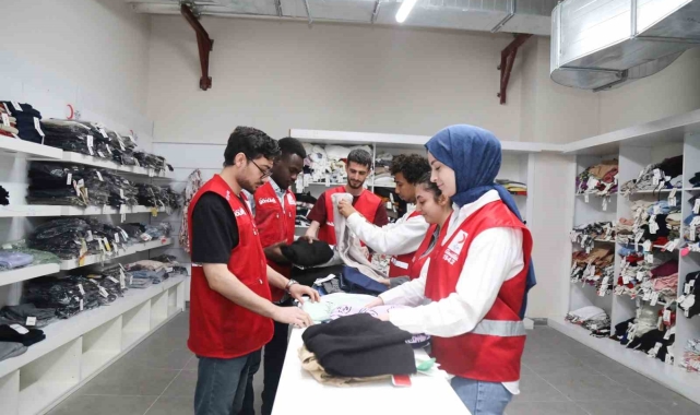 Bursa Teknik Üniversitesinde ihtiyaç sahipleri için butik açıldı