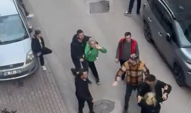 Bursa'da kadınlar birbirine girdi, mahalleli zor ayırdı