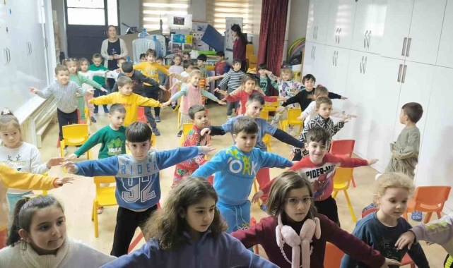 Bursalı minikler okul öncesi eğitimde sınırları aştı