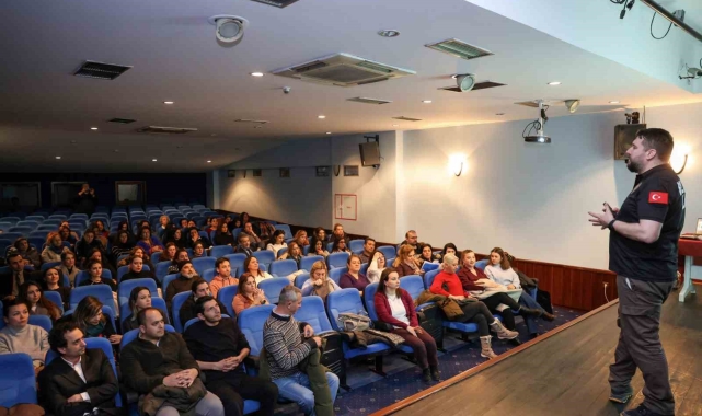 Büyükşehir'den personele "En İyi Narkotik Polisi: Anne" eğitimi