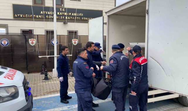 Çanakkale&#039;de batan botta hayatını kaybedenlerin sayısı 9&#039;a yükseldi