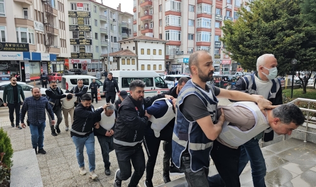 Çorum'da 1 kişinin öldüğü, 3 kişinin yaralandığı kavgayla ilgili 2 kişi tutuklandı