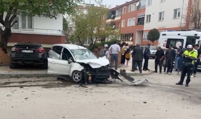 Çorum'da iki otomobilin çarpıştığı kazada 7 kişi yaralandı