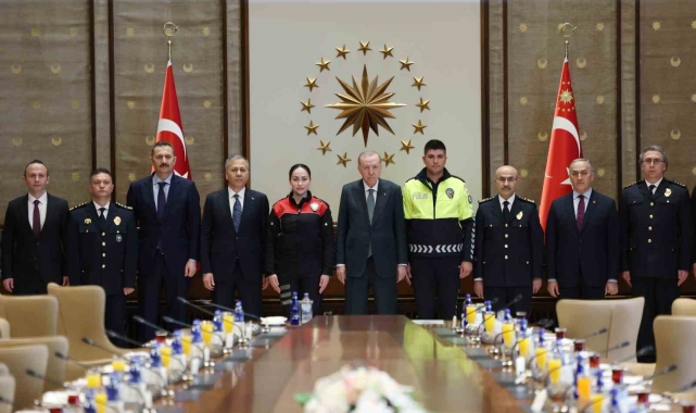 Cumhurbaşkanı Erdoğan, İçişleri Bakanı Yerlikaya ve beraberindeki Türk Polis Teşkilatı heyetini kabul etti.