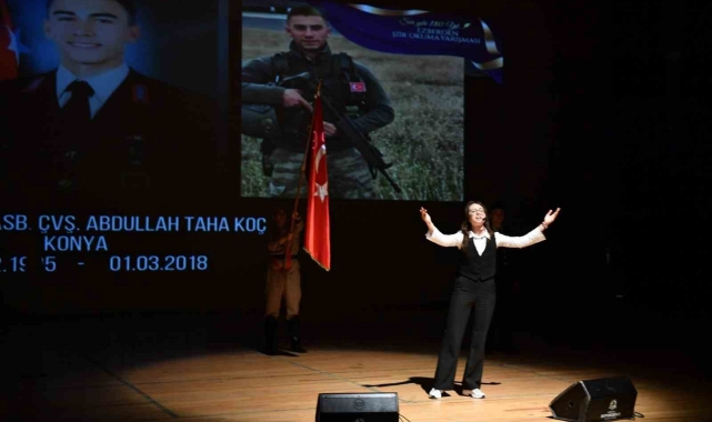 Denizli'de polisi en iyi anlatan şiirler yarıştı