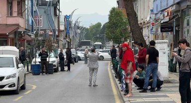 Depreme hamamda yakalandı, sokağa peştamalla çıktı
