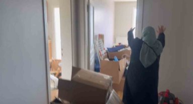 Depreme yeni taşındığı evinde yakalandı, böyle savruldu