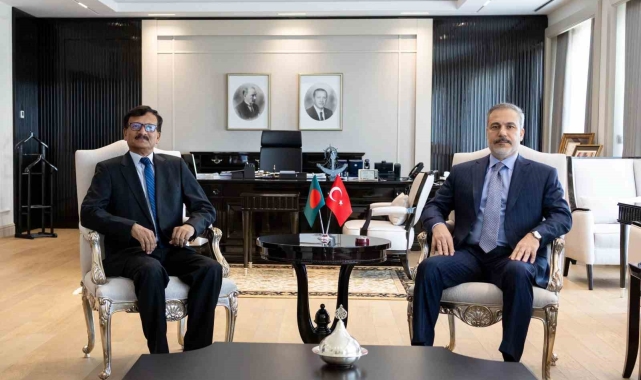 Dışişleri Bakanı Fidan Bangladeşli mevkidaşı Hossain ile görüştü