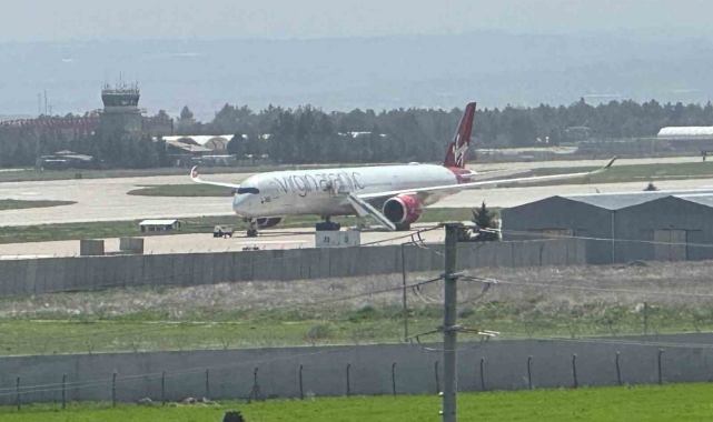 Diyarbakır'da arızası giderilen İngiltere uçağı yeniden Hindistan'a uçtu