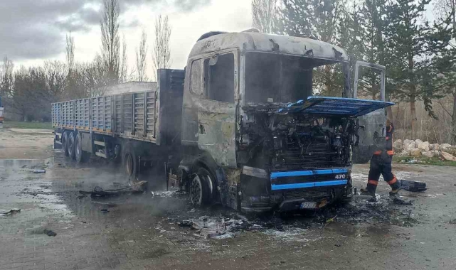 Ekmek kapısı alev alev yandı, sürücünün feryadı yürekleri sızlattı
