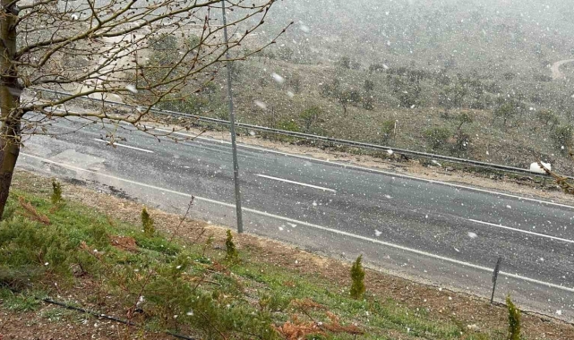 Elazığ'ın yüksek kesimlerinde kar yağışı başladı