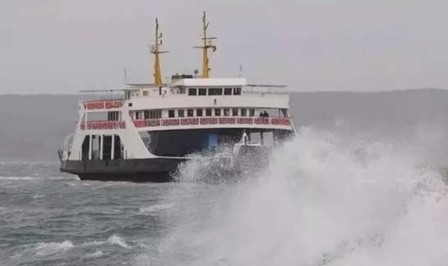 Erdek'te feribot seferleri iptal edildi