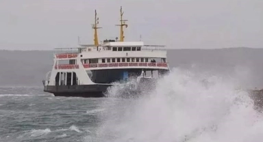 Erdek'te feribot seferleri iptal edildi