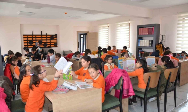 Erzincan'da 199 bin 700 kitap, 351 bin okurla buluşturuldu