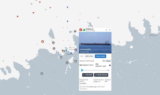Estonya donanması, Rusya'ya giden petrol tankerini alıkoydu