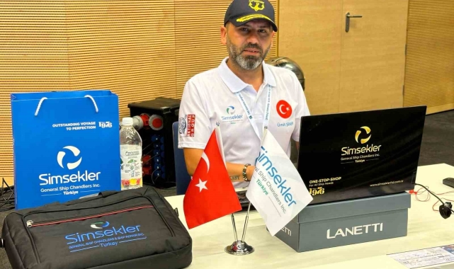 F klavye yarışmasında Türkiye'nin en hızlı parmaklarından biri İzmir'den
