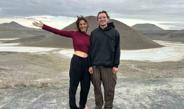 Fransız arkadaşlar Meke Gölünde mola verdi