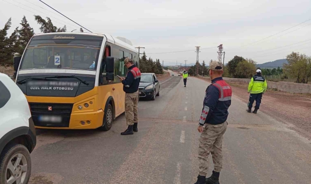 Gaziantep'te jandarmadan 826 araca 2 milyon 903 bin TL idari para cezası