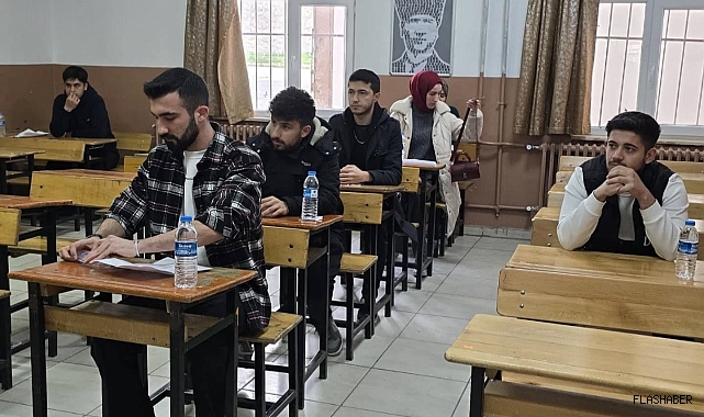 Gençler Umre ödülü için yarıştı
