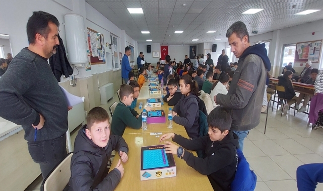 Gümüşhacıköy'de akıl ve zeka oyunları turnuvası düzenlendi
