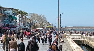 Güneşi gören Mudanya Sahili'ne koştu
